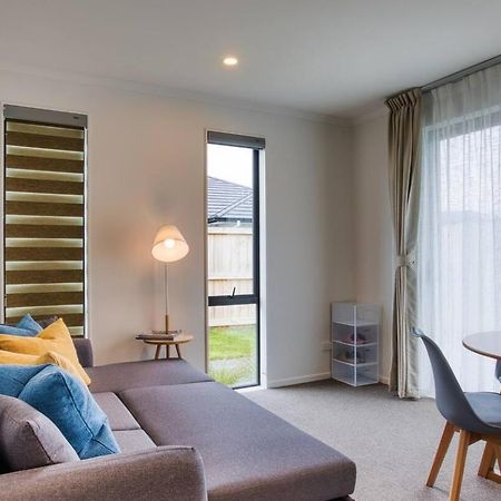 Cozy Retreat On Serene Street Hamilton Esterno foto